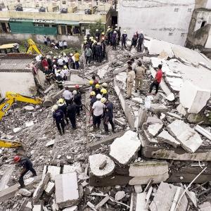 7 killed as six-storey building collapses in Surat