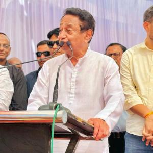 Kamal Nath's close aide, MP Congress leaders join BJP