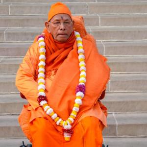 Ramakrishna Mission chief Swami Smaranananda dies