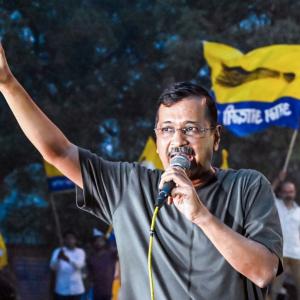 Kejriwal walks out of Tihar on 21-day bail, but...