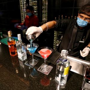 Hotels move HC against no-booze rule on counting day