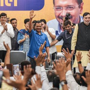 Kejriwal to step down, face 'agnipariksha' of polls