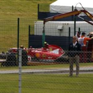 British Grand Prix stopped on opening lap