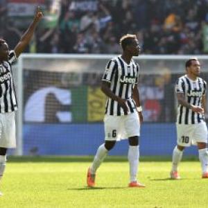 Stunning Asamoah strike maintains Juve's perfect home record