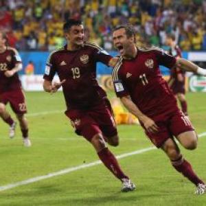 Kerzhakov hands Russia draw after Akinfeev gaffe