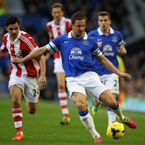 Injury rules Jagielka out for England and Everton