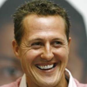 Schumacher warms up for F1 return in karts