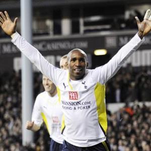 Defoe scores five as Spurs demolish Wigan 9-1