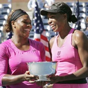 Venus and Serena Williams win US doubles crown