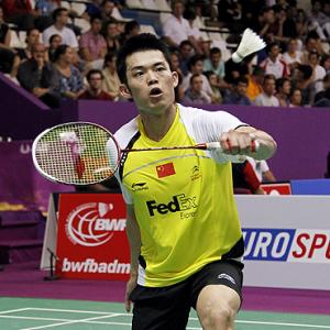 Lin Dan breezes into 2nd round at Badminton Worlds