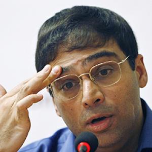 Anand unfazed by citizenship controversy - Rediff.com