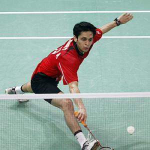Kashyap crashes out of World Badminton C'ships