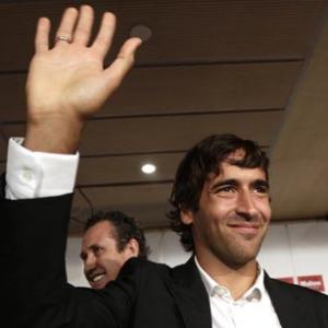Raul leaves Real Madrid, eyes England or Germany