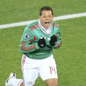 Mexico's Hernandez follows grandfather's footsteps