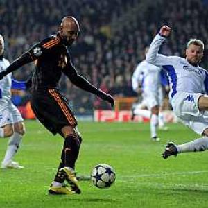 CL: Anelka hits two as Chelsea cruise in Copenhagen