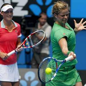 No longer "Aussie" Clijsters stays in the bubble