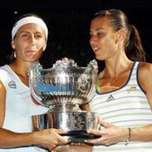 Dulko-Pennetta win women's doubles at Aus Open