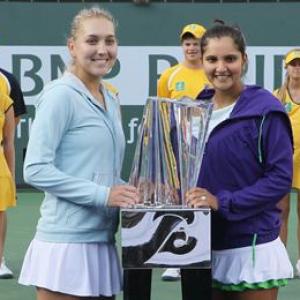 Sania-Vesnina win Indian Wells doubles