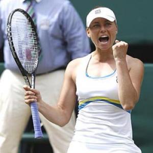 Injured Zvonareva pulls out of Fed Cup final