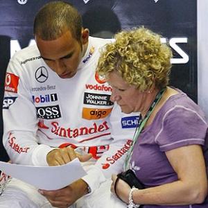 Hamilton dedicates victory to his mother
