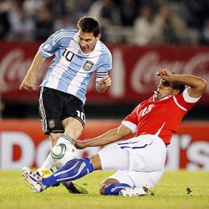 Argentina, Uruguay score four in World Cup qualifiers
