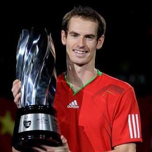 Murray passes Federer in rankings with third win