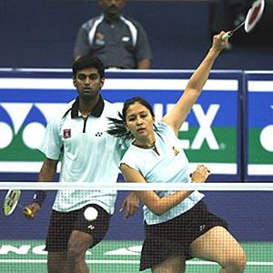 China Masters: Saina loses, Jwala-Diju in semis