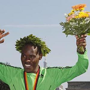 Makau shatters world men's marathon record