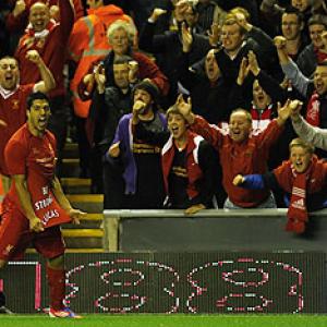 Europa League: Liverpool strike late to break Hearts