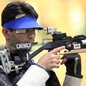 Abhinav Bindra wins gold at Asian shooting