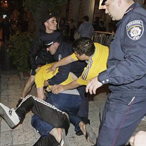 Euro: Ukraine, Russian fans get into brawl after match