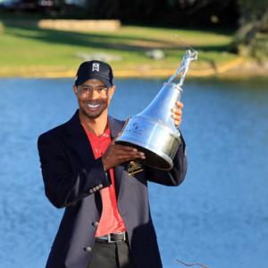 Tiger Woods ends PGA Tour title drought