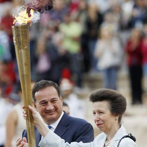 Flame for London Games formally handed over to Britain