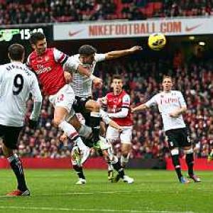 Arsenal waste two-goal lead to draw with Fulham