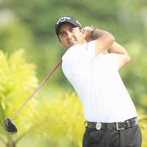 Kapur lies 7th as five Indians make cut; McIlroy survives