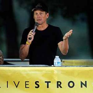 Livestrong cancer charity drops Armstrong name from title