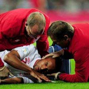 Walcott ruled out of England's trip to Poland