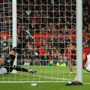 PHOTOS: Barca, United pull off great escapes