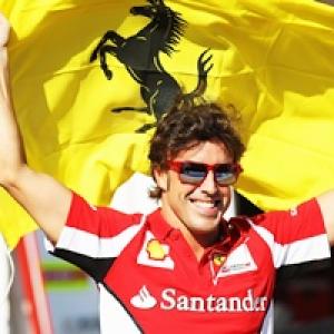 Indian GP: Ferrari fly flag for Italian sailors