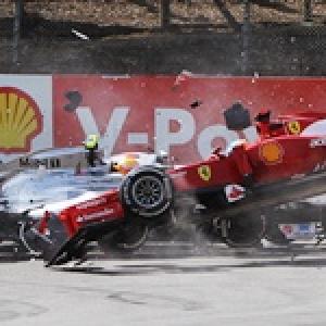 Alonso, Hamilton crash out of Belgian GP