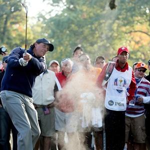 Ryder Cup: US sizzle in sunshine to lead Europe 5-3