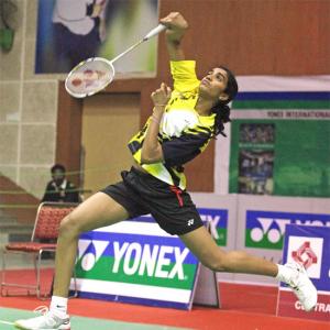 Saina enters World Championship quarter-finals