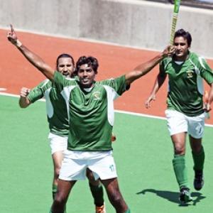 Asia Cup: Pakistan enter semis; South Korea rout Bangladesh