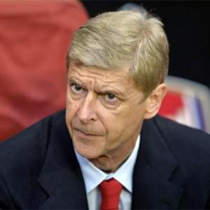Arsenal will not panic buy, says Wenger