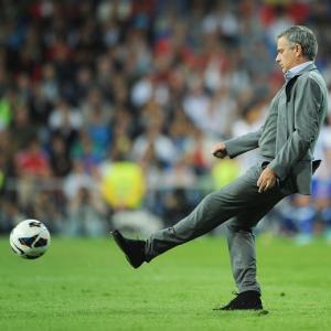 Mastermind Mourinho digs Chelsea out of a hole