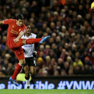 EPL PHOTOS: Suarez fires Liverpool as Arsenal, Chelsea, City win