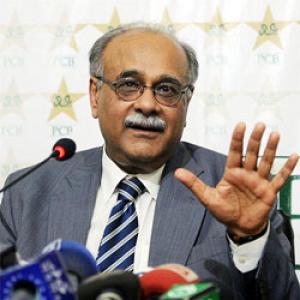 Pakistan mulls Asia Cup, WT20 pull-out in Bangladesh