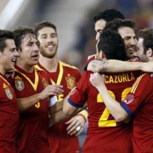 Pedro double helps Spain beat Uruguay