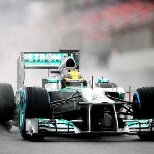 F1: Hamilton plays down title chances