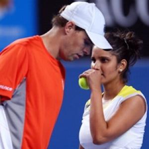 Bhupathi-Nestor lose; Sania, Bopanna in 'mixed' quarters